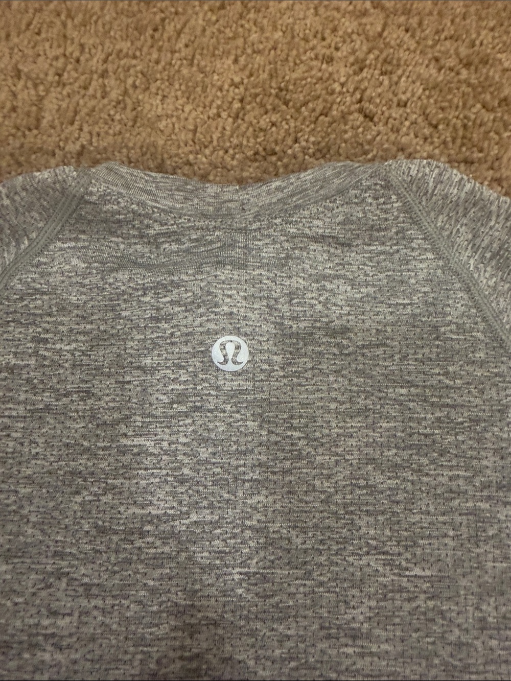 lululemon athletica Gray Maui Short Sleeve Crop Top - Picture 5 of 6